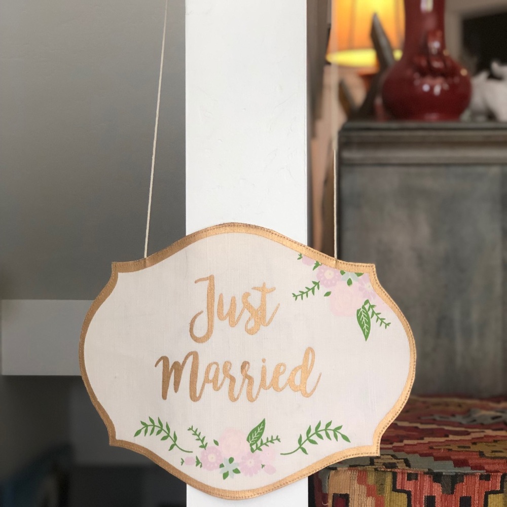 Just Married/Here Comes The Bride Door Hanger 🌸